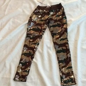 LIQUOR N POKER LEGGINGS